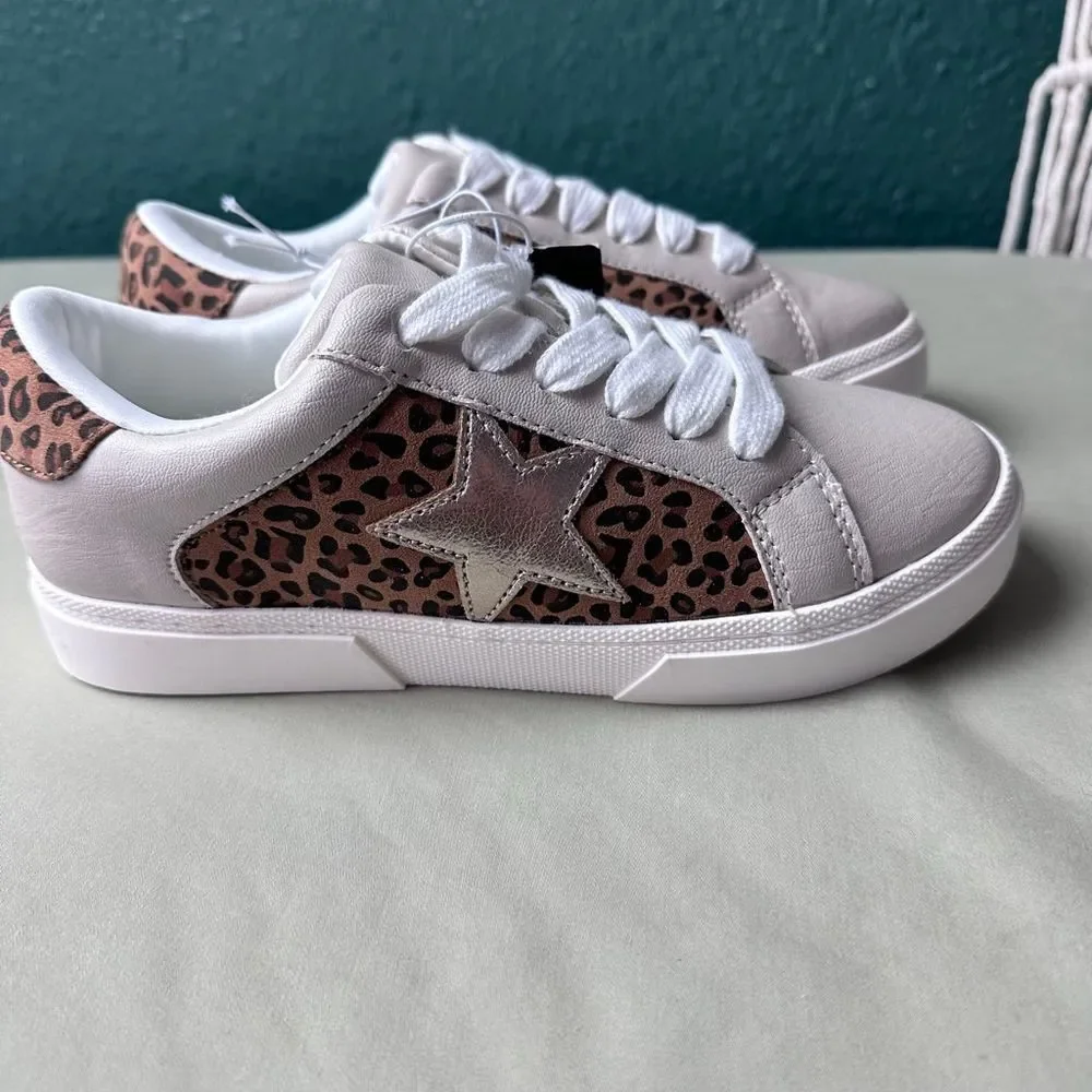 Art Class Kaitlyn Star Court Sneakers‎ Cheetah Leopard Athletic Comfort
